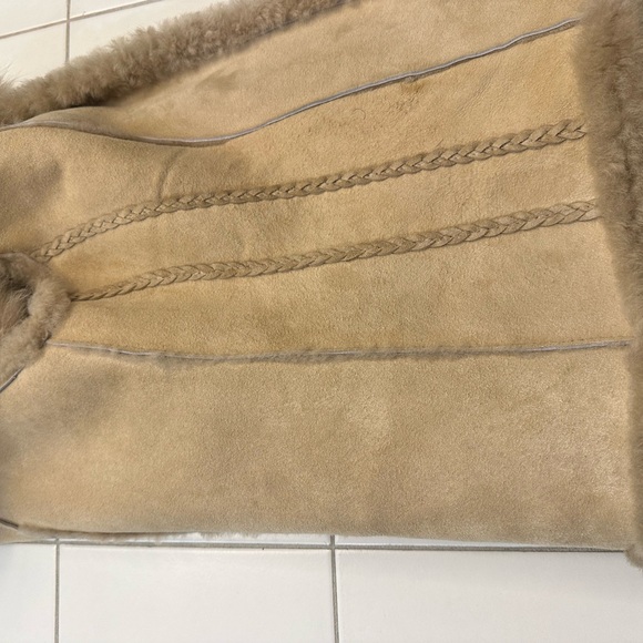 Mitchie’s Matchings Genuine Shearling Vest - Picture 7 of 16